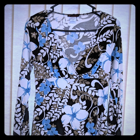 Floral print blouse